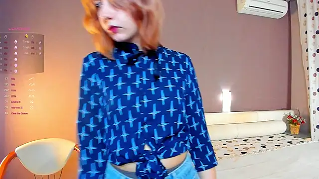 Snapshot of EsmeDecoursey chatting on March 2025 06:28:01 PM EsmeDecoursey online show from March 2025 06:28:01 PM