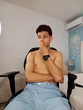 LyamBoys  online show from March 2025 04:55:02 PM