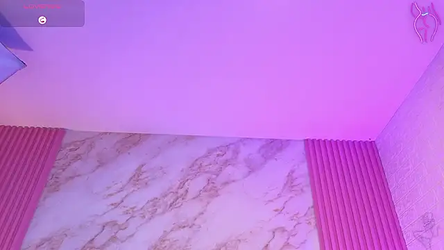 Snapshot of goldilockss15 chatting on February 2026 03:14:02 AM goldilockss15 online show from February 2026 03:14:02 AM