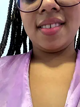 Snapshot of AlesiaCooper chatting on October 2025 08:10:01 PM AlesiaCooper online show from October 2025 08:10:01 PM