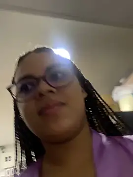 Snapshot of AlesiaCooper chatting on October 2025 12:07:01 PM AlesiaCooper online show from October 2025 12:07:01 PM