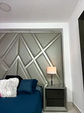 Snapshot of AlesiaCooper chatting on November 2025 08:09:02 PM AlesiaCooper online show from November 2025 08:09:02 PM