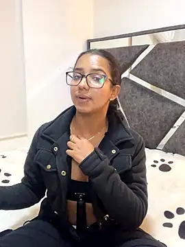 Snapshot of sofi_grisaless chatting on October 2025 11:37:01 PM sofi grisaless online show from October 2025 11:37:01 PM