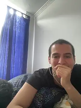 Thiagobb7 online show from February 2026 06:53:01 PM