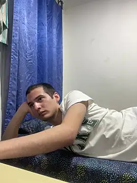 Thiagobb7 online show from February 2026 11:48:01 PM