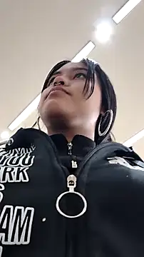 bella warzon online show from February 2026 03:42:01 PM