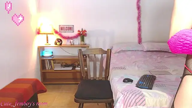 Snapshot of cute_femboy420 chatting on December 2025 01:22:02 AM cute femboy420 online show from December 2025 01:22:02 AM