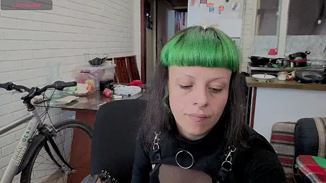 freyaa sorcerees online show from November 2025 02:54:02 PM