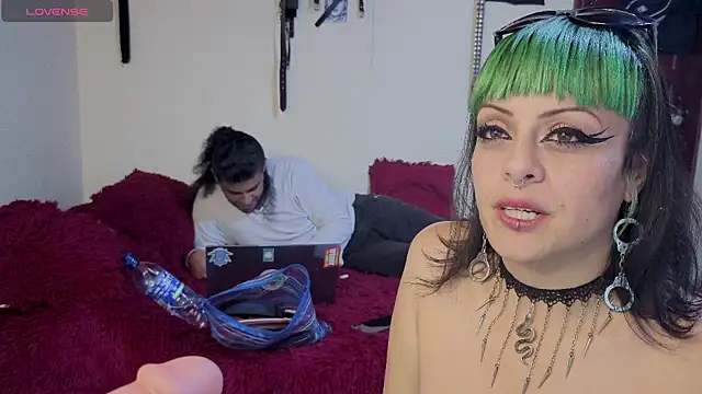 freyaa sorcerees online show from November 2025 07:58:01 PM