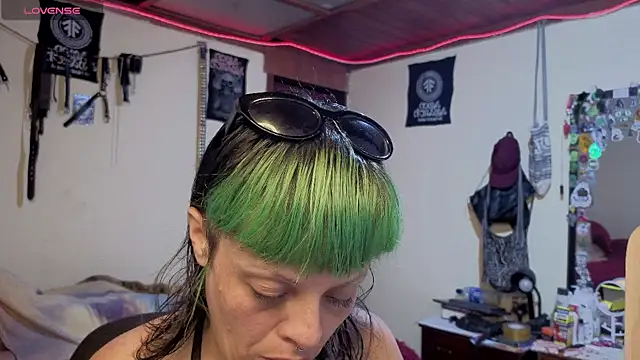 freyaa sorcerees online show from November 2025 02:43:01 AM