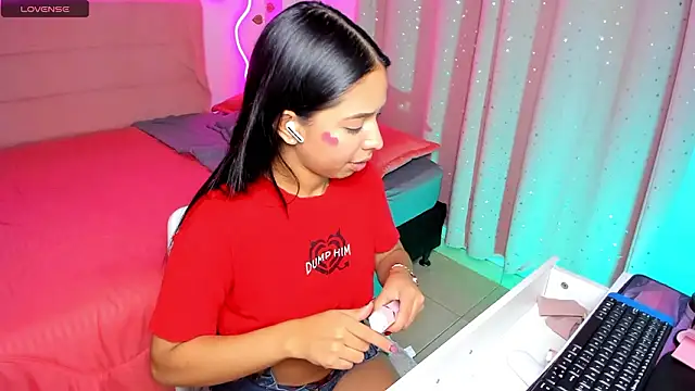 Vickysth online show from March 2026 11:30:01 PM