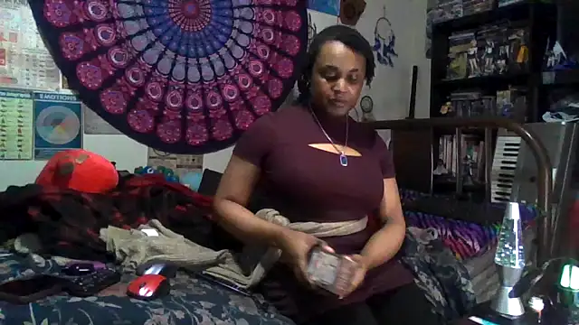 Snapshot of GardeniaFields chatting on November 2025 02:01:01 AM GardeniaFields online show from November 2025 02:01:01 AM