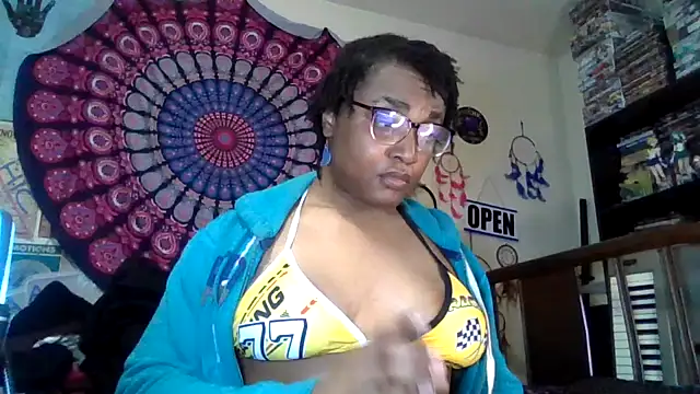 GardeniaFields online show from April 2026 11:22:01 PM