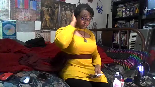 Snapshot of GardeniaFields chatting on November 2025 02:15:02 AM GardeniaFields online show from November 2025 02:15:02 AM