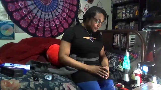 Snapshot of GardeniaFields chatting on December 2025 12:22:02 AM GardeniaFields online show from December 2025 12:22:02 AM