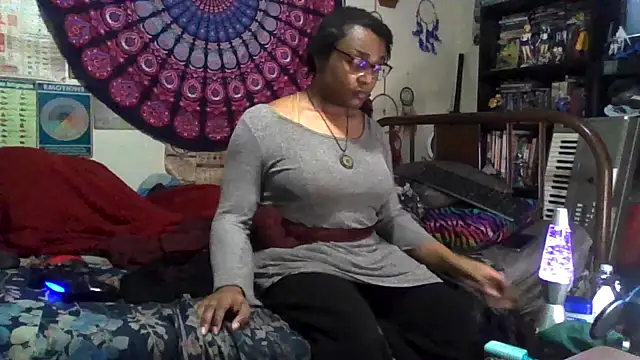 Snapshot of GardeniaFields chatting on November 2025 06:51:02 AM GardeniaFields online show from November 2025 06:51:02 AM