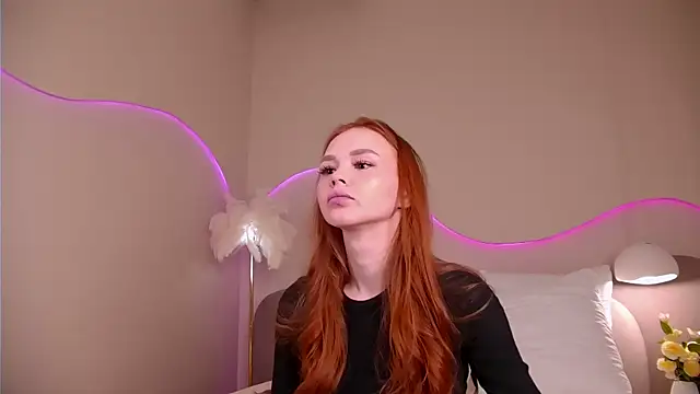 MiraBliss online show from November 2025 07:36:01 PM