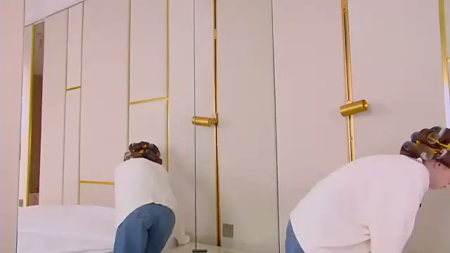 MiraBliss online show from March 2026 05:48:01 PM