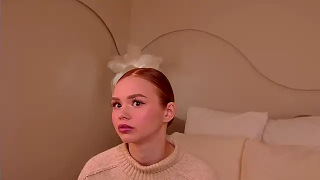 MiraBliss online show from November 2025 05:28:01 PM