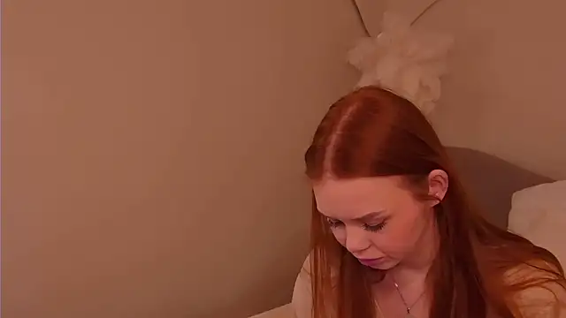 MiraBliss online show from November 2025 05:19:02 PM