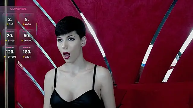 Roxxy Rouge online show from October 2025 04:20:02 PM