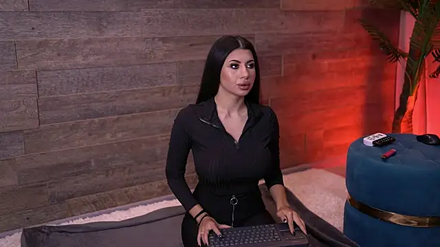 TanyaVonDe online show from November 2025 06:51:01 PM