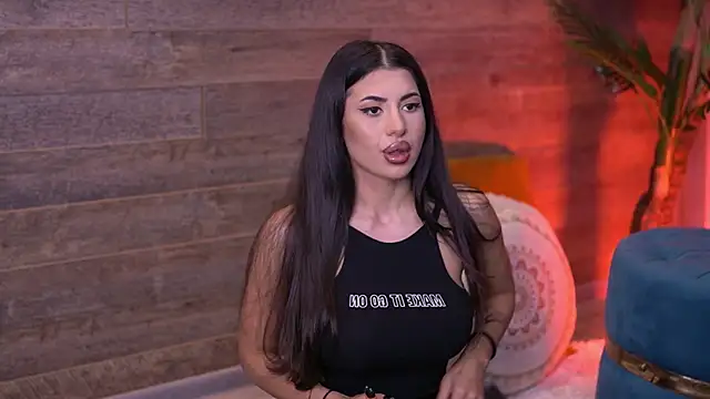 TanyaVonDe online show from November 2025 05:16:02 PM