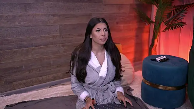 TanyaVonDe online show from November 2025 05:52:02 PM