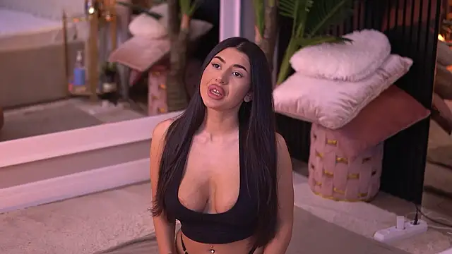 TanyaVonDe online show from March 2026 05:48:01 PM