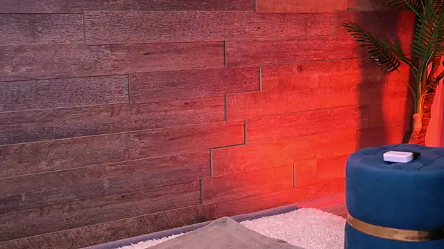 Snapshot of TanyaVonDe chatting on December 2025 05:38:01 PM TanyaVonDe online show from December 2025 05:38:01 PM