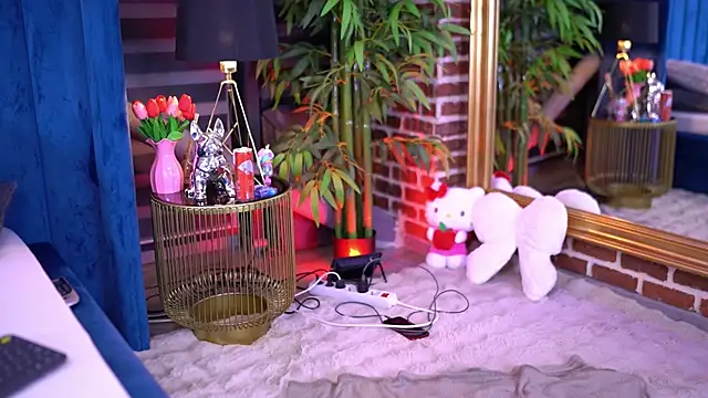 Snapshot of TanyaVonDe chatting on February 2026 06:41:01 PM TanyaVonDe online show from February 2026 06:41:01 PM