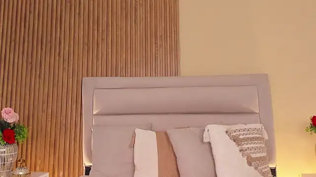 FatimaEvans online show from November 2025 05:57:01 PM