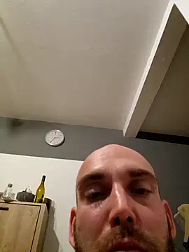 Snapshot of Smokeym123 chatting on March 2025 01:37:02 AM Smokeym123 online show from March 2025 01:37:02 AM