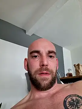 Snapshot of Smokeym123 chatting on March 2025 10:18:02 AM Smokeym123 online show from March 2025 10:18:02 AM