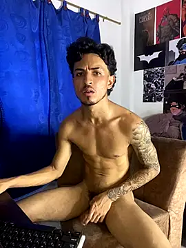 Snapshot of Zayn_kane chatting on October 2025 07:38:02 PM Zayn kane online show from October 2025 07:38:02 PM