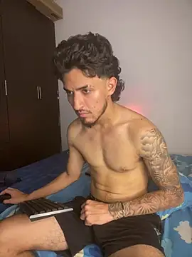 Snapshot of Zayn_kane chatting on July 2026 07:47:02 PM Zayn kane online show from July 2026 07:47:02 PM