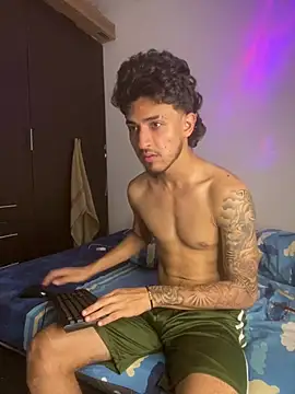 Snapshot of Zayn_kane chatting on July 2026 04:41:01 PM Zayn kane online show from July 2026 04:41:01 PM