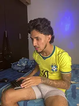 Snapshot of Zayn_kane chatting on July 2026 01:43:01 AM Zayn kane online show from July 2026 01:43:01 AM