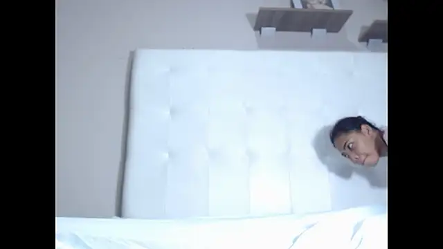 willow smitt online show from September 2025 12:49:02 PM