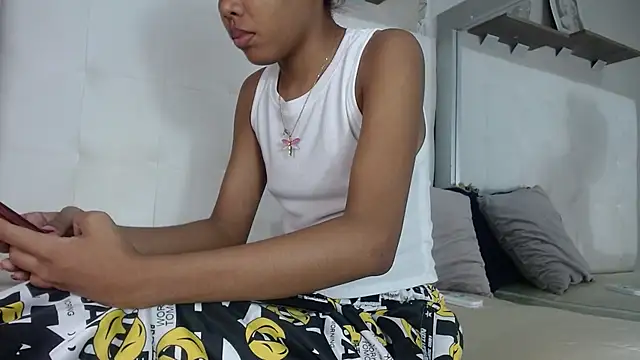 willow smitt online show from November 2025 12:20:02 PM