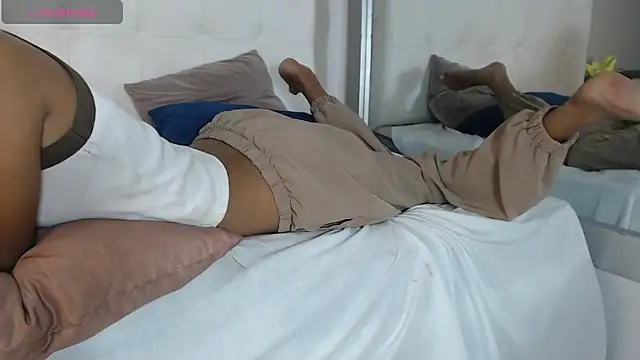 willow smitt online show from December 2025 12:38:01 PM