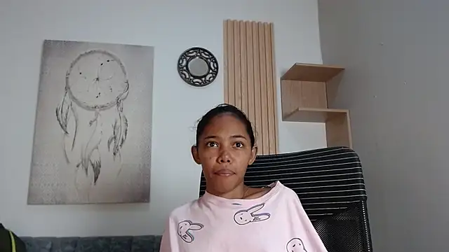 willow smitt online show from March 2026 12:44:02 PM