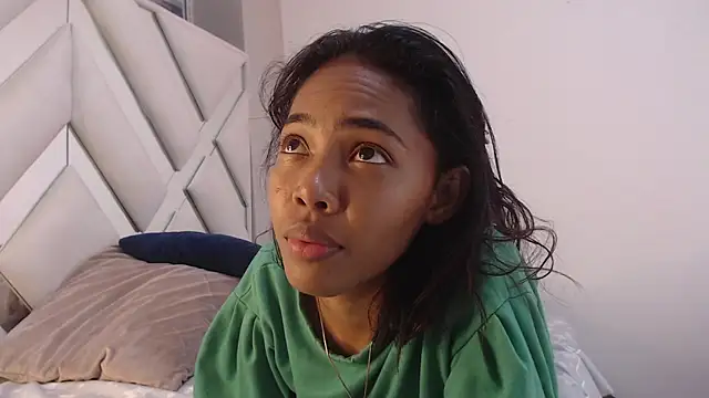 willow smitt online show from March 2026 01:32:02 PM