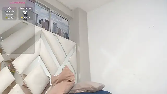 willow smitt online show from March 2026 12:28:02 PM