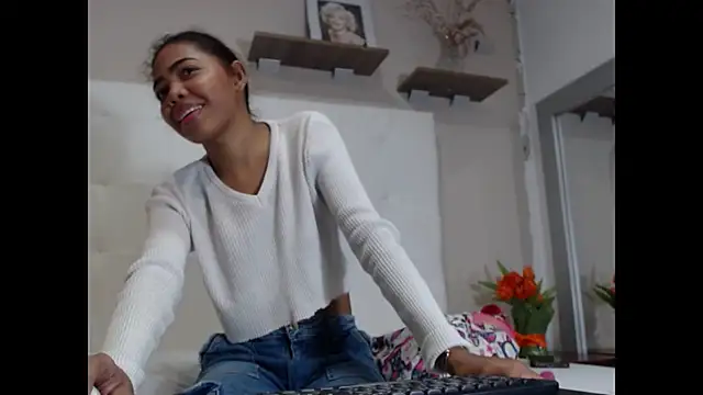 willow smitt online show from September 2025 01:22:01 PM