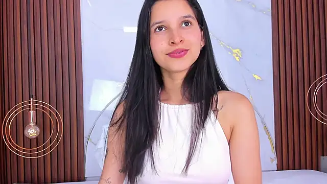 lucianasmith  online show from May 2026 08:04:02 PM