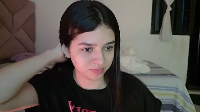 Snapshot of eva_sin18 chatting on June 2026 12:07:02 AM eva sin18 online show from June 2026 12:07:02 AM