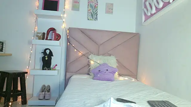 eva sin18 online show from April 2026 12:03:01 AM