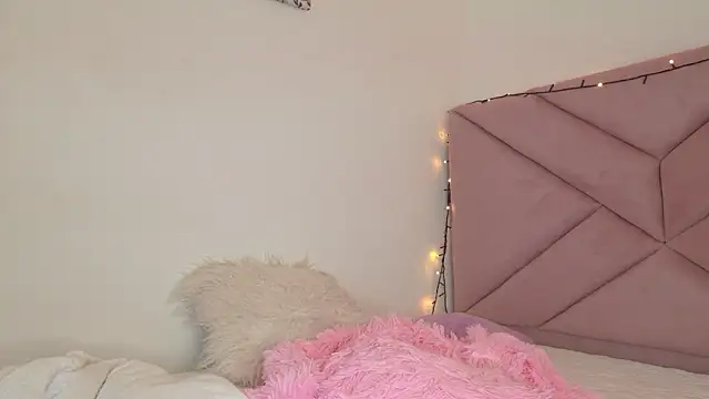 Snapshot of eva_sin18 chatting on February 2026 11:12:01 PM eva sin18 online show from February 2026 11:12:01 PM