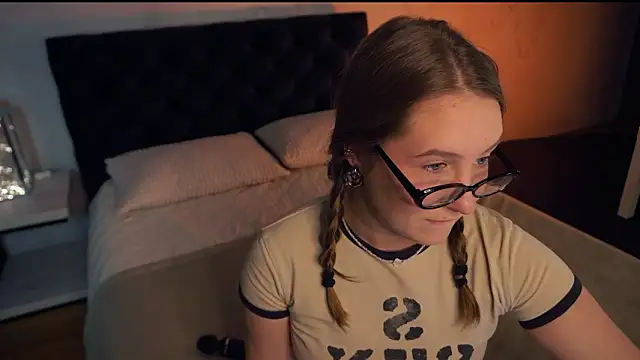 saint trisha online show from February 2026 08:25:01 PM